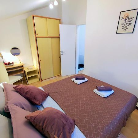 Apartment Pajtak Porec Esterno foto